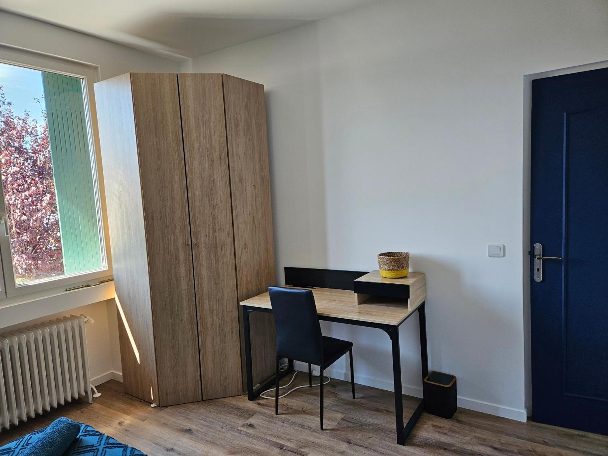 Maison Spacieuse Privatisee Ou A La Chambre - Places De Parking Saint-Michel  Eksteriør bilde