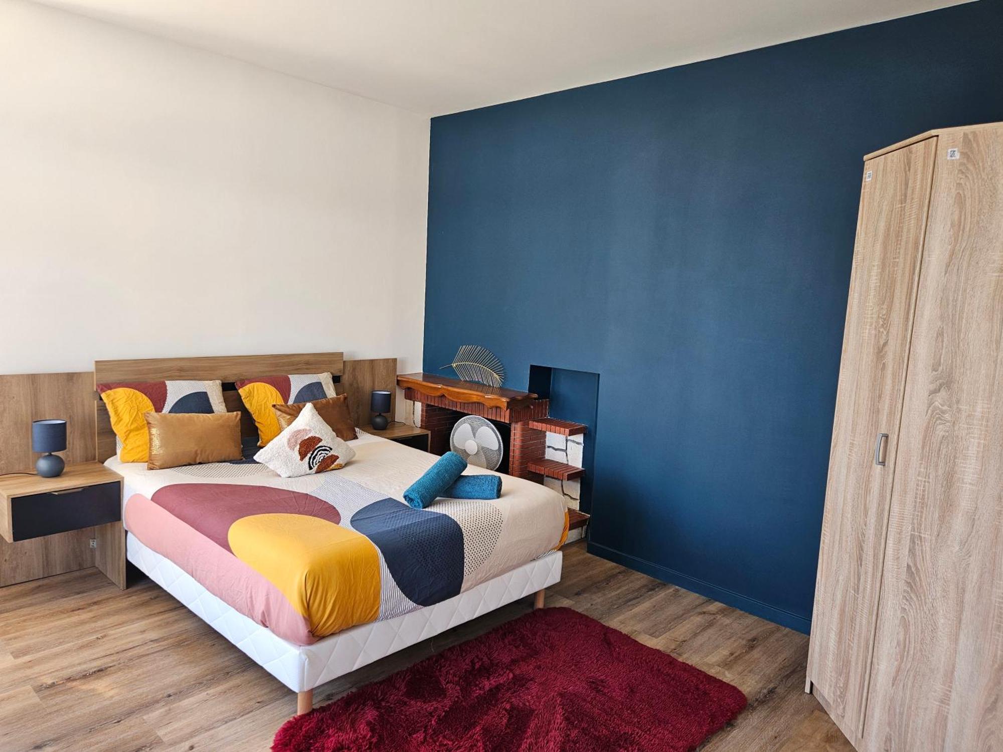 Maison Spacieuse Privatisee Ou A La Chambre - Places De Parking Saint-Michel  Eksteriør bilde