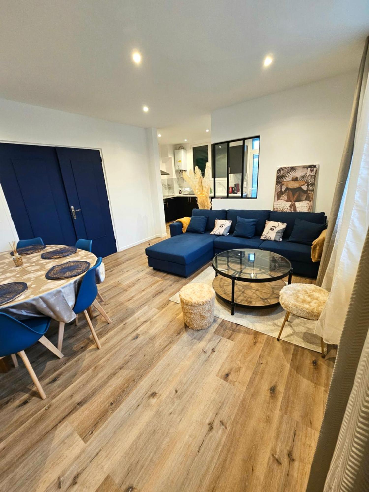 Maison Spacieuse Privatisee Ou A La Chambre - Places De Parking Saint-Michel  Eksteriør bilde